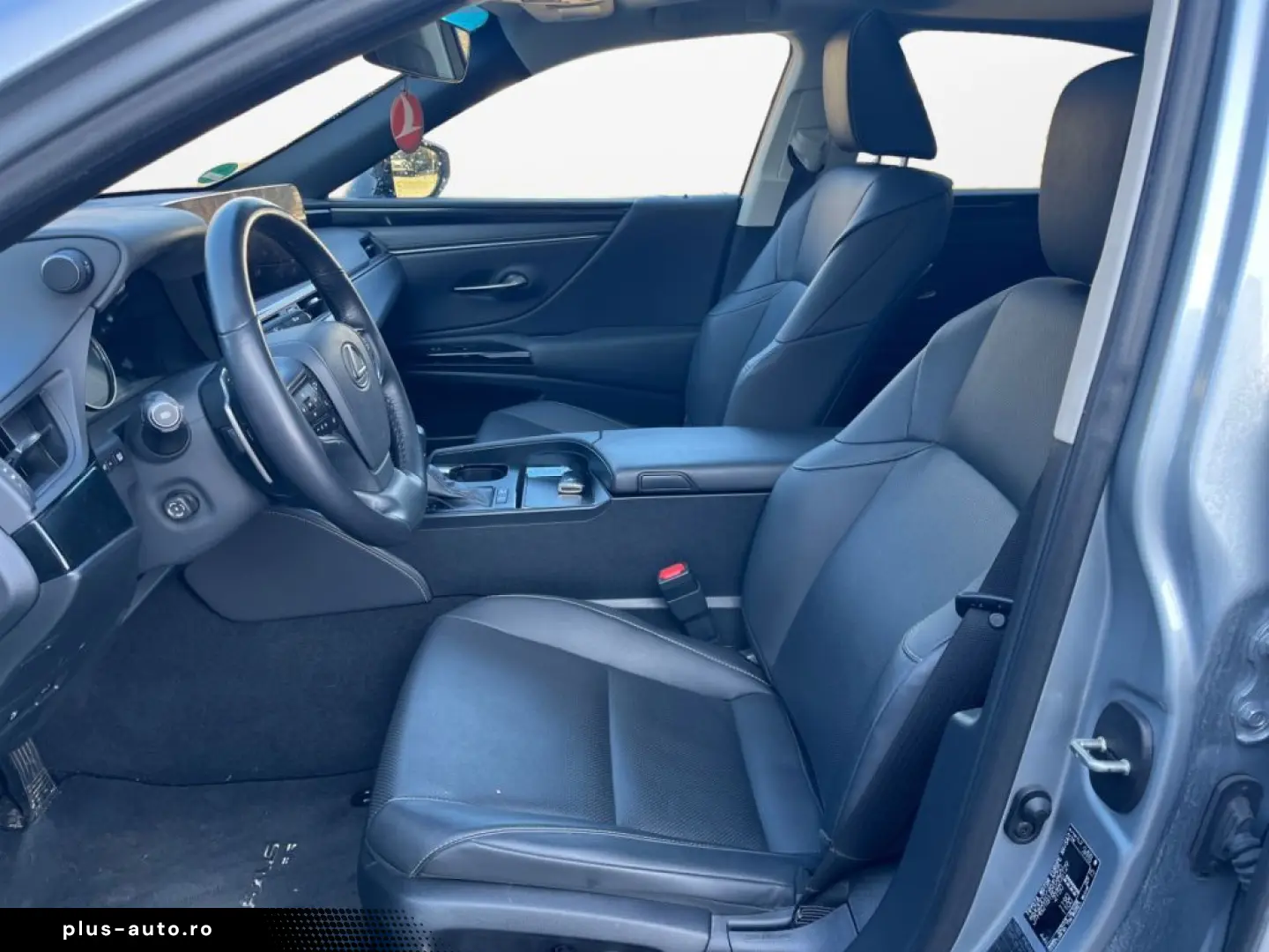 LEXUS ES 300h   SD  LED LEDER