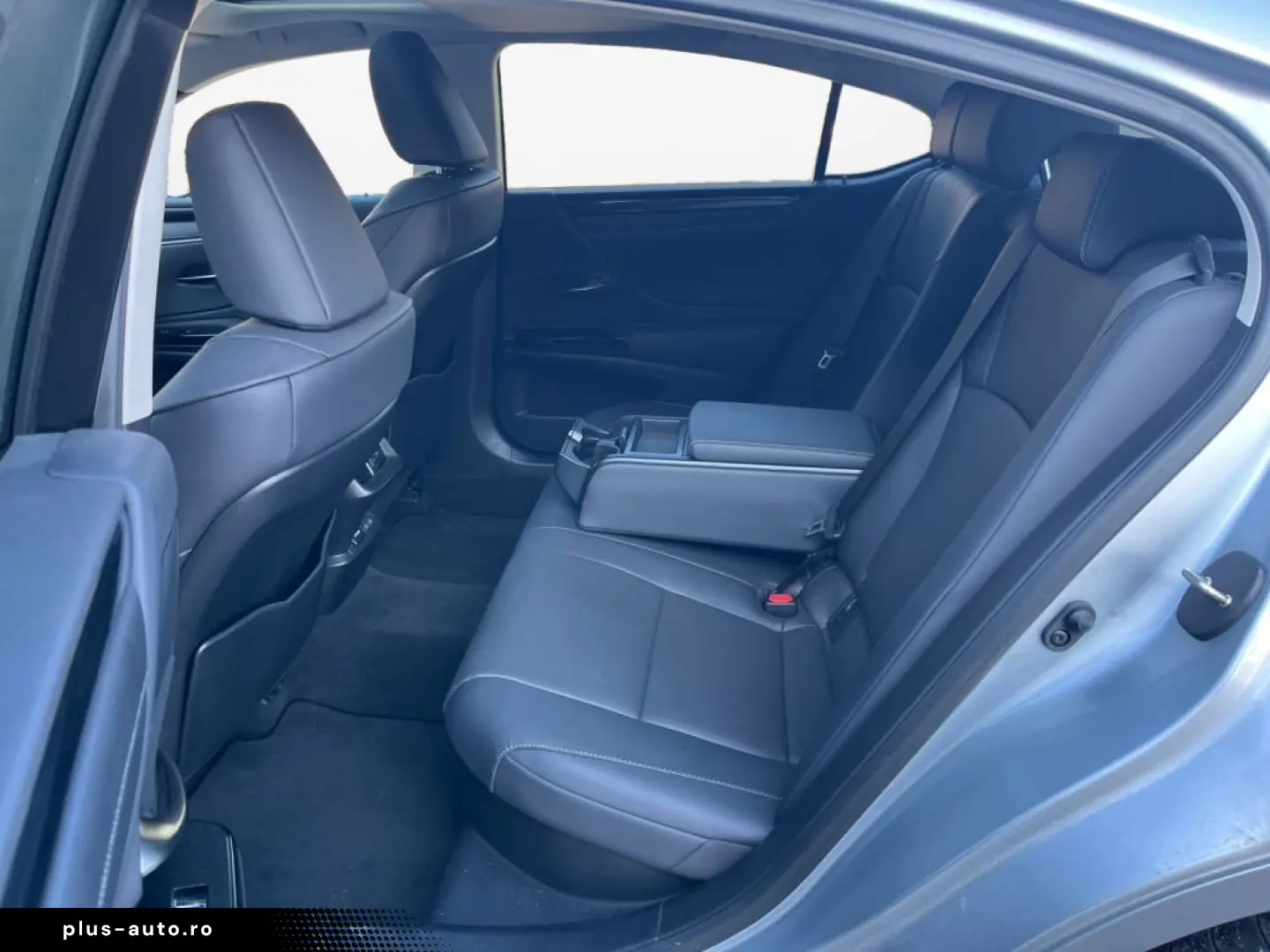 LEXUS ES 300h   SD  LED LEDER