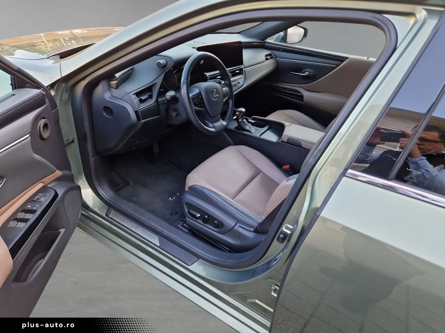 LEXUS ES 300 h Navi LED ACC Apple CarPlay Android Auto