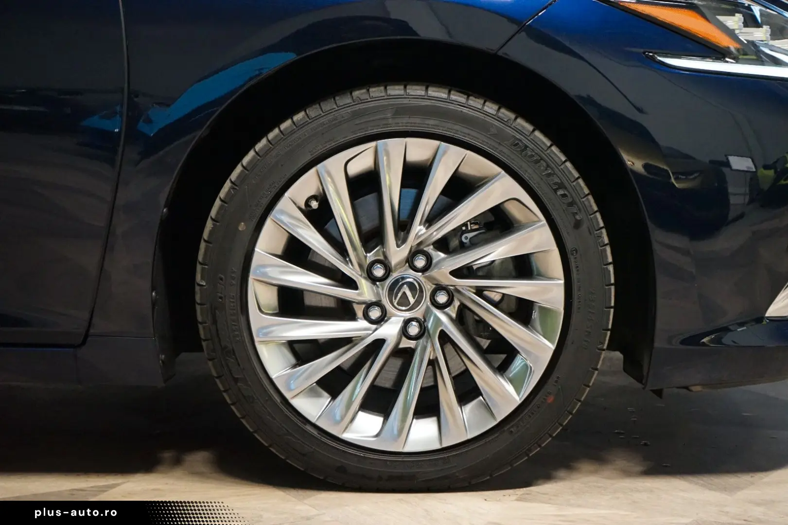 LEXUS ES 300h LUXURY M&L HUD PANO 360