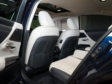 LEXUS ES 300h LUXURY M&L HUD PANO 360