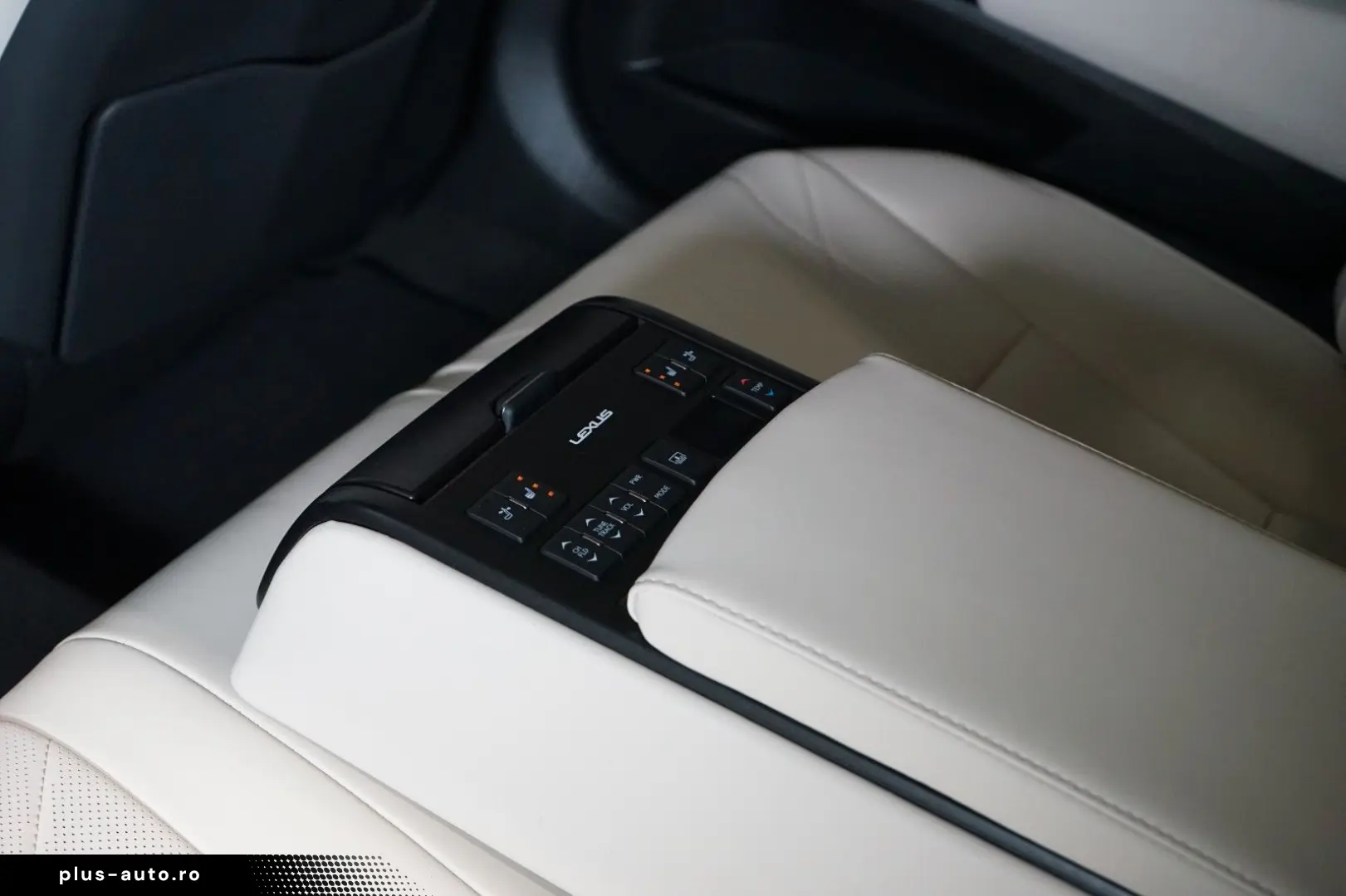 LEXUS ES 300h LUXURY M&L HUD PANO 360