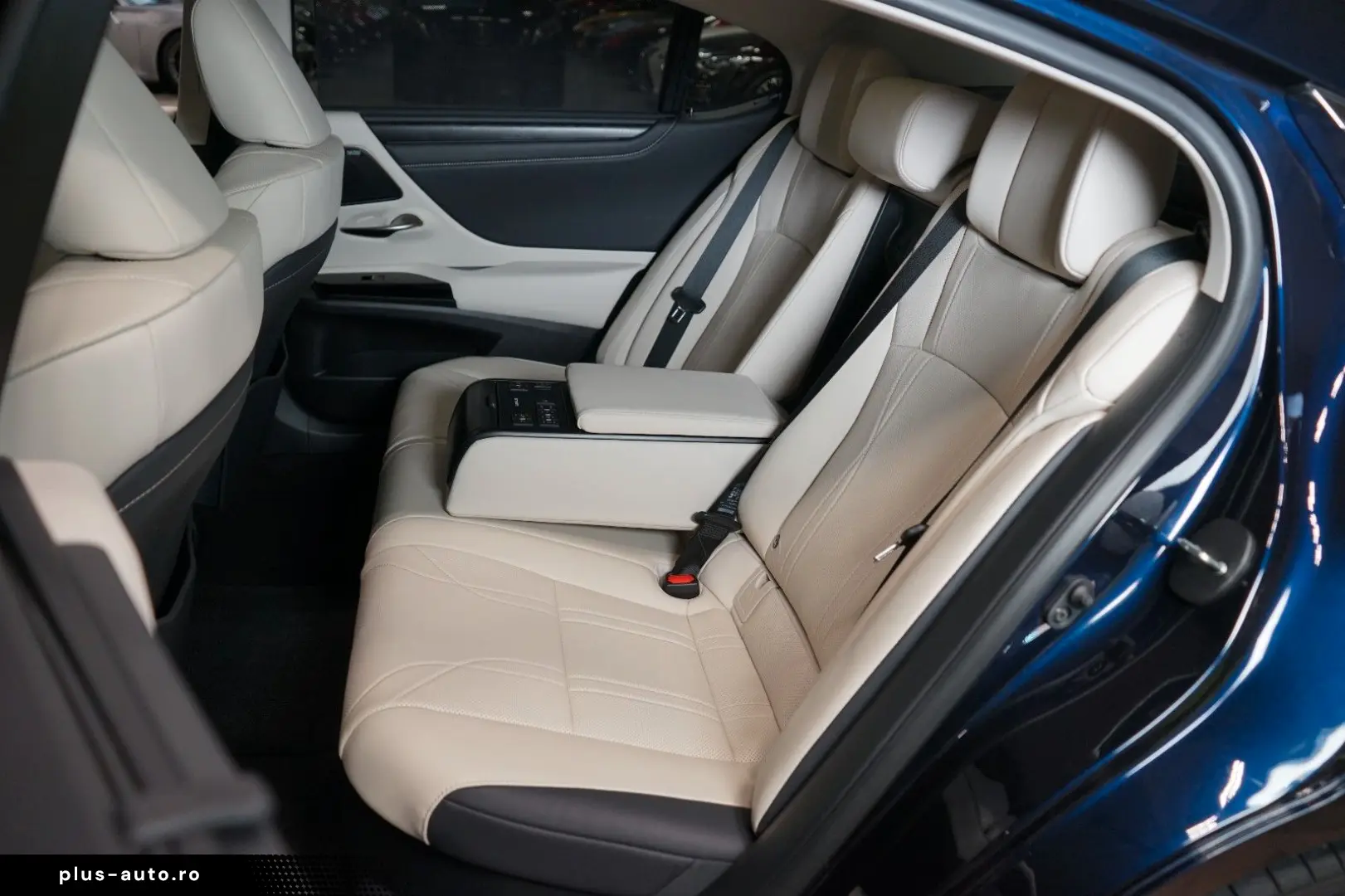 LEXUS ES 300h LUXURY M&L HUD PANO 360