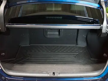 LEXUS ES 300h LUXURY M&L HUD PANO 360