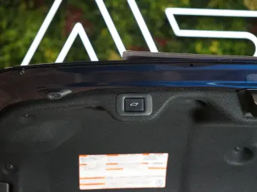 LEXUS ES 300h LUXURY M&L HUD PANO 360