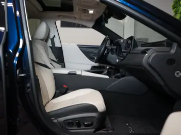 LEXUS ES 300h LUXURY M&L HUD PANO 360