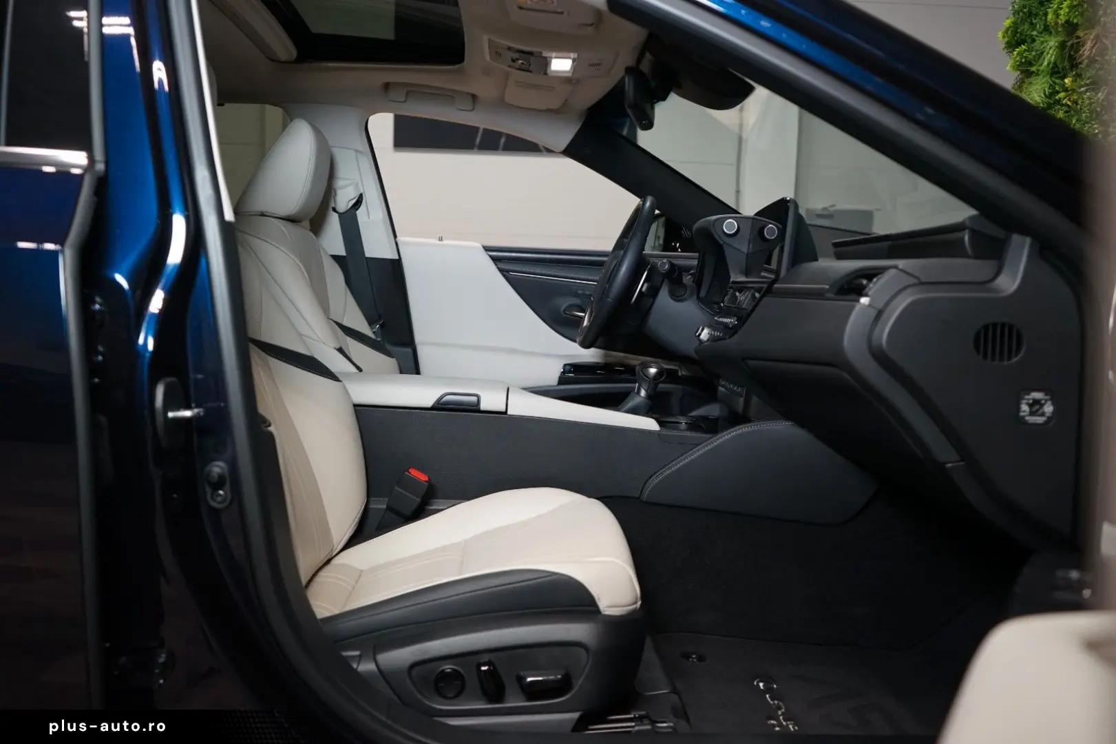 LEXUS ES 300h LUXURY M&L HUD PANO 360