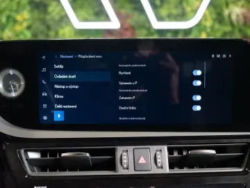 LEXUS ES 300h LUXURY M&L HUD PANO 360