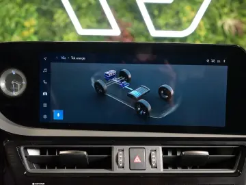 LEXUS ES 300h LUXURY M&L HUD PANO 360