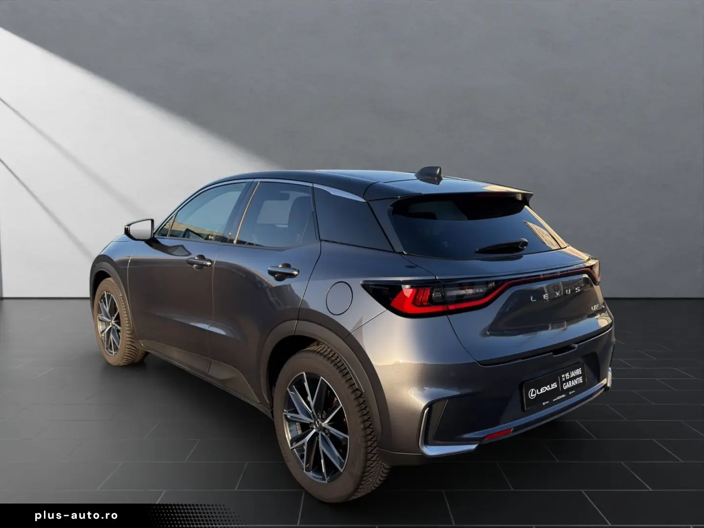 LEXUS LBX FWD EMOTION TECHNOLOGIE-PAKET