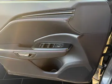 LEXUS LBX FWD EMOTION TECHNOLOGIE-PAKET