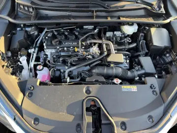 LEXUS LBX FWD EMOTION TECHNOLOGIE-PAKET