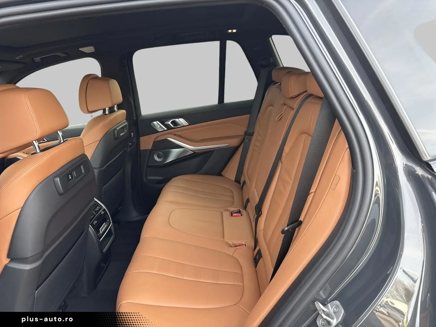 BMW X5 XDr45E MSpo Bowers&W CraftedC DisplayKey 360 HUD ACC