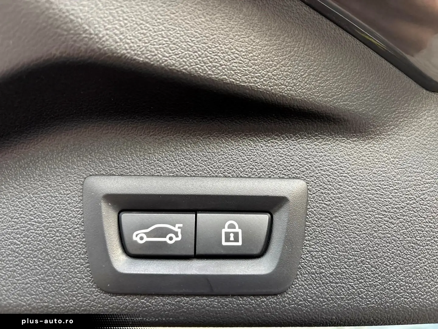 BMW X5 XDr45E MSpo Bowers&W CraftedC DisplayKey 360 HUD ACC