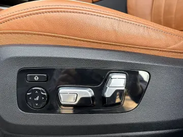 BMW X5 XDr45E MSpo Bowers&W CraftedC DisplayKey 360 HUD ACC