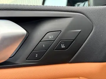 BMW X5 XDr45E MSpo Bowers&W CraftedC DisplayKey 360 HUD ACC