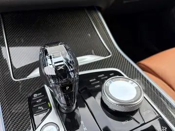 BMW X5 XDr45E MSpo Bowers&W CraftedC DisplayKey 360 HUD ACC