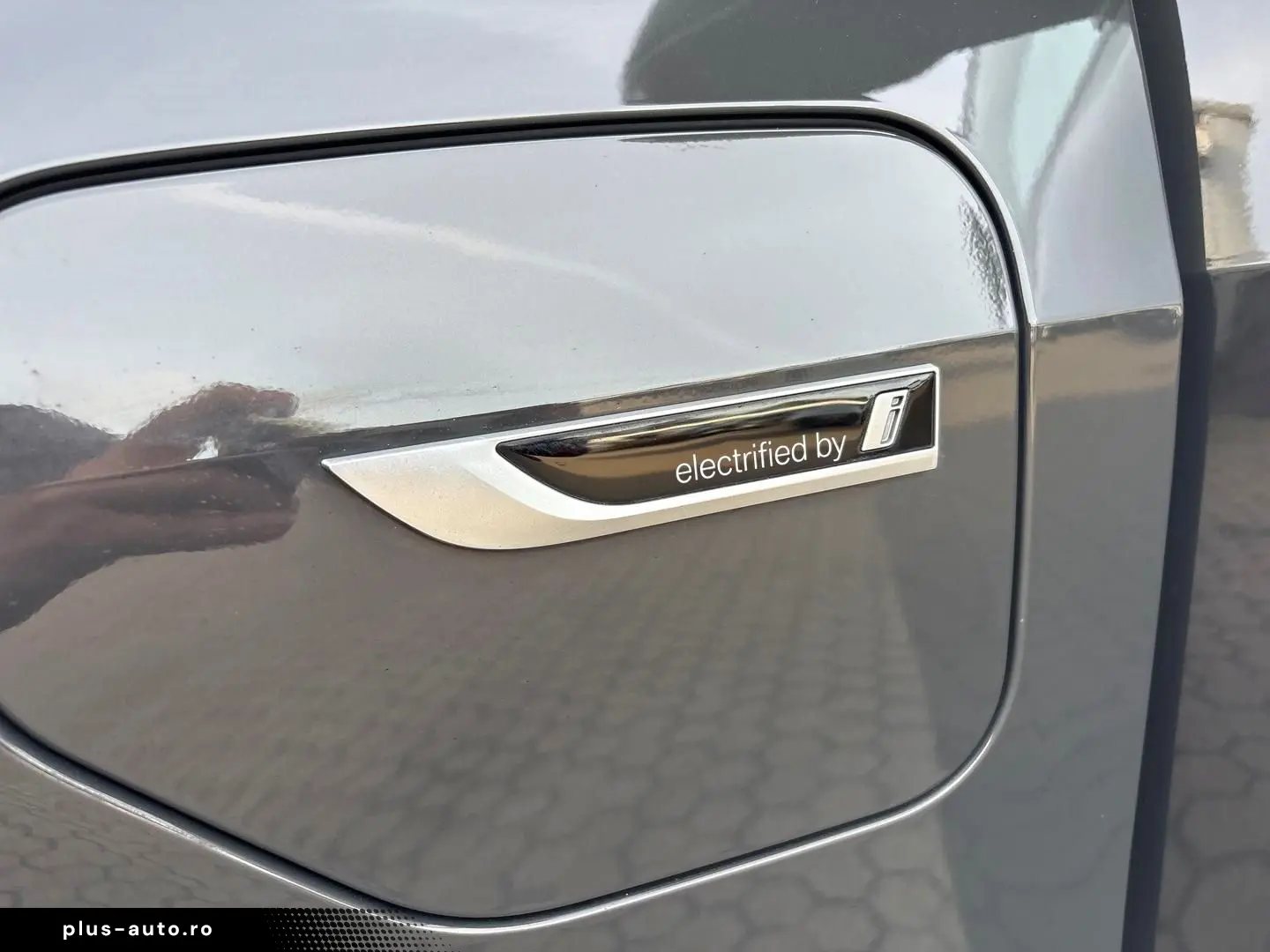 BMW X5 XDr45E MSpo Bowers&W CraftedC DisplayKey 360 HUD ACC