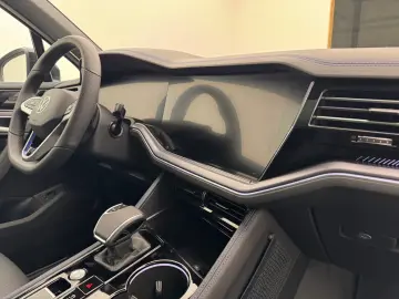 Volkswagen Touareg R V6 eHybrid 4M