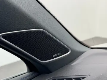 Volkswagen Touareg R V6 eHybrid 4M