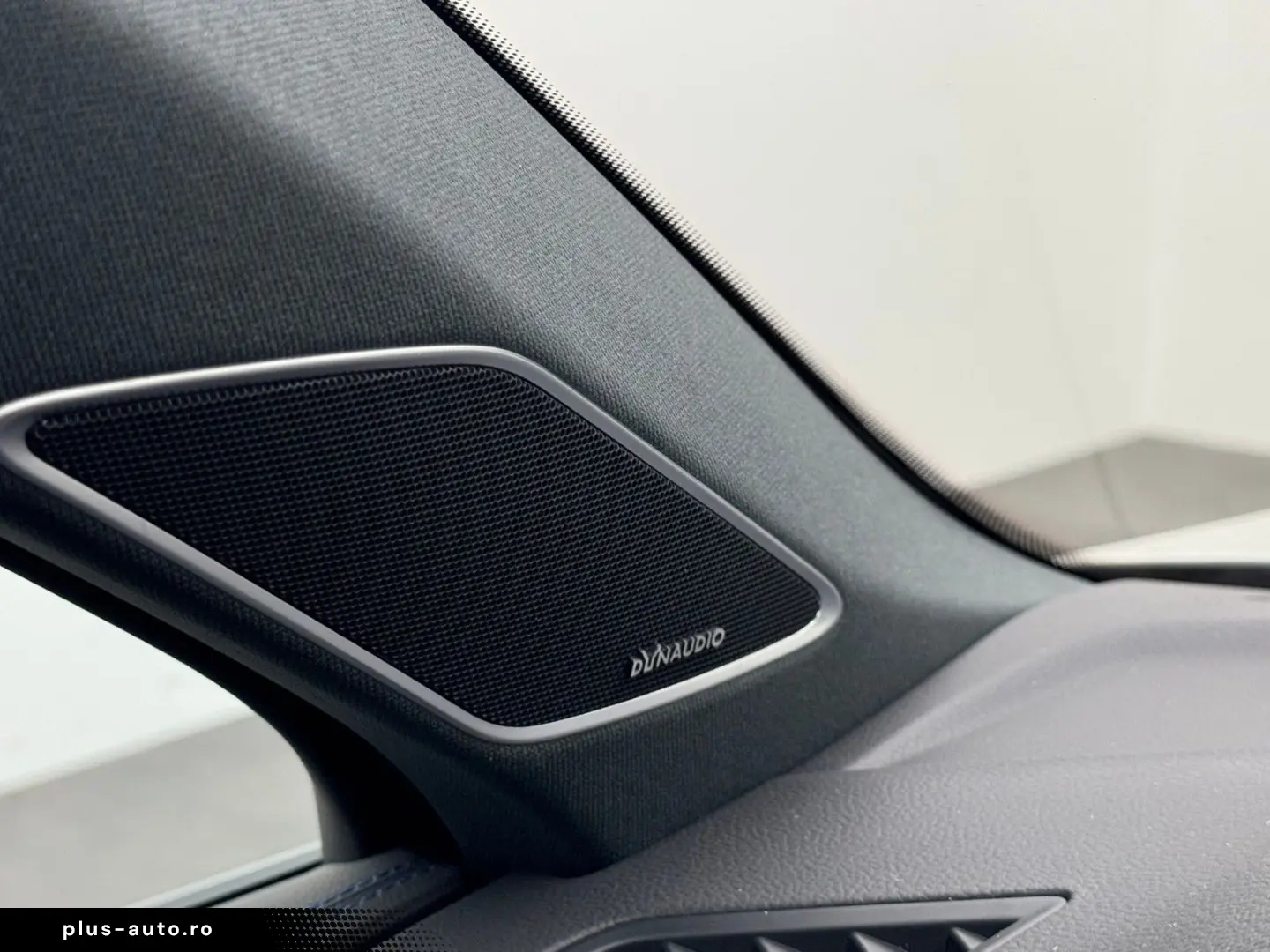 Volkswagen Touareg R V6 eHybrid 4M