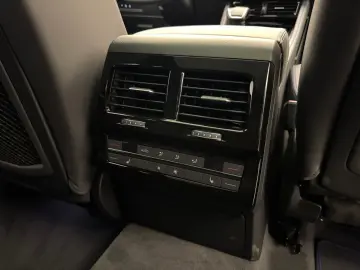 Volkswagen Touareg R V6 eHybrid 4M