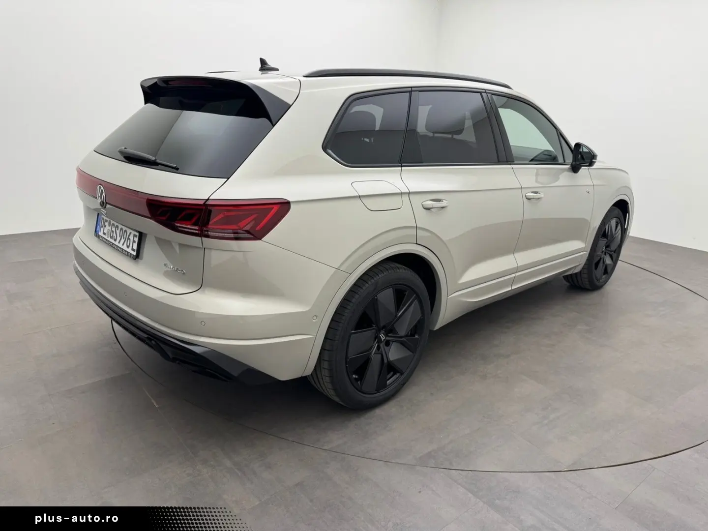 Volkswagen Touareg R V6 eHybrid 4M