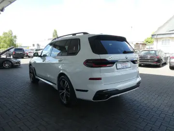 BMW X7 xDrive 40 i M Sport Pro 360  Panorama Head-Up