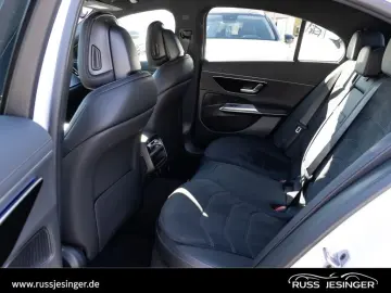 MERCEDES-BENZ E 220 d 4M AMG Line  AIRMATIC Distr To&hellip;