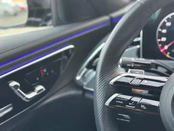 MERCEDES-BENZ E 450 d 4M AMG Digital Light Memory Distronic