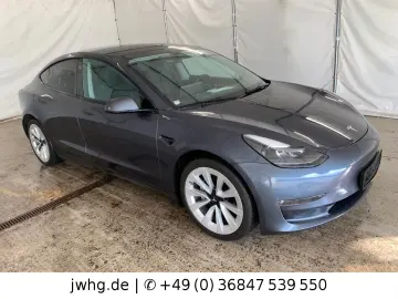 TESLA Model 3 Dual AWD Wärmepumpe Autopilot Pano