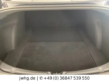TESLA Model 3 Dual AWD Wärmepumpe Autopilot Pano