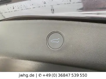 TESLA Model 3 Dual AWD Wärmepumpe Autopilot Pano