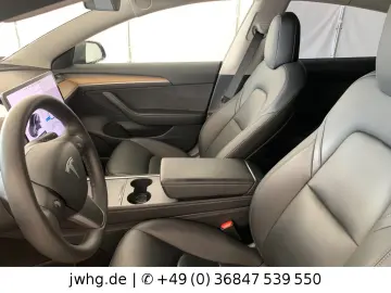 TESLA Model 3 Dual AWD Wärmepumpe Autopilot Pano