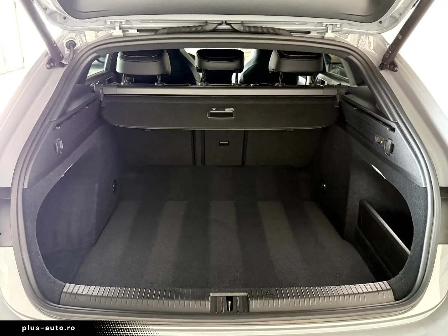 VW Arteon Shooting Brake 2.0TSI R Line Pano H&K HUD