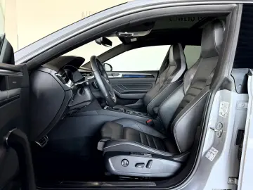 VW Arteon Shooting Brake 2.0TSI R Line Pano H&K HUD