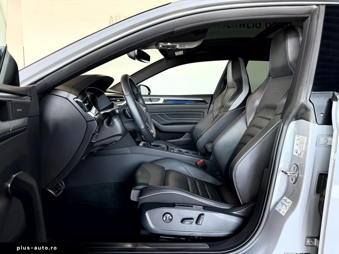 VW Arteon Shooting Brake 2.0TSI R Line Pano H&K HUD