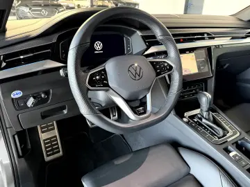 VW Arteon Shooting Brake 2.0TSI R Line Pano H&K HUD