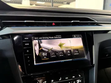 VW Arteon Shooting Brake 2.0TSI R Line Pano H&K HUD