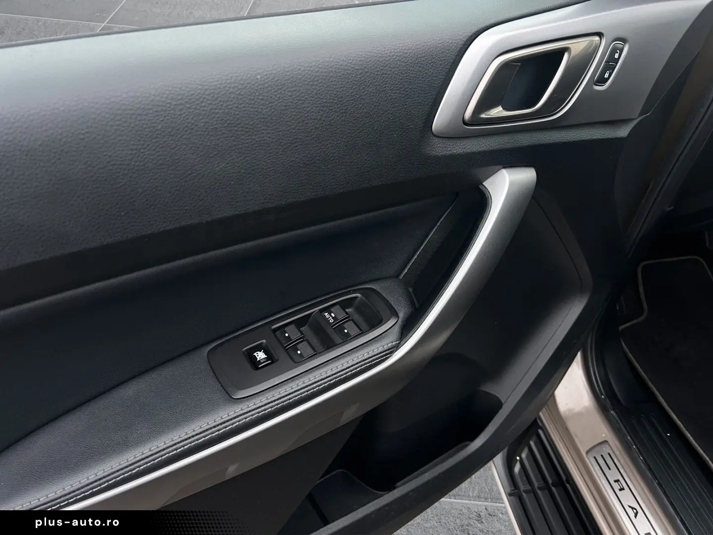 FORD Ranger 2.0l Limited DoKa 4x4 DAB SitzHZ RFK