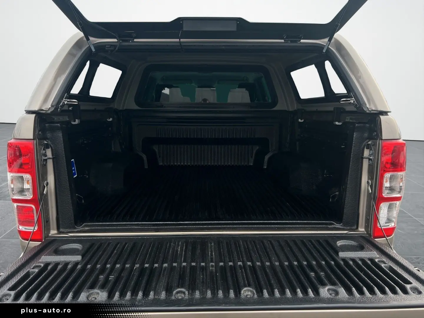 FORD Ranger 2.0l Limited DoKa 4x4 DAB SitzHZ RFK