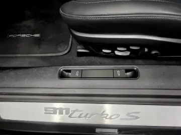 PORSCHE 911 TURBO S  ACC  MATRIX  LIFT  e.DACH  KERAMIK