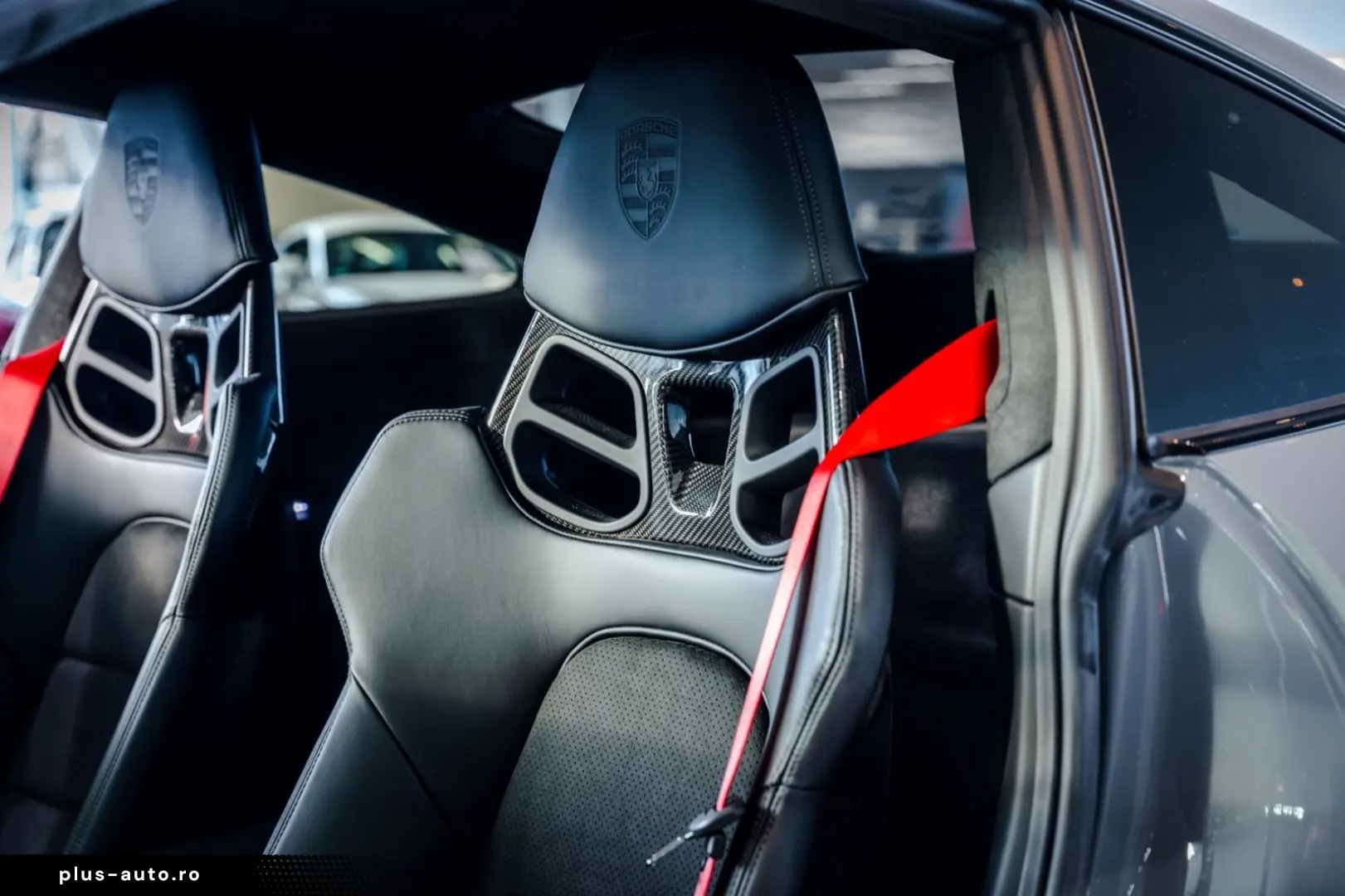 PORSCHE 992 Turbo S  TechArt Carbon Lift Burmester KW