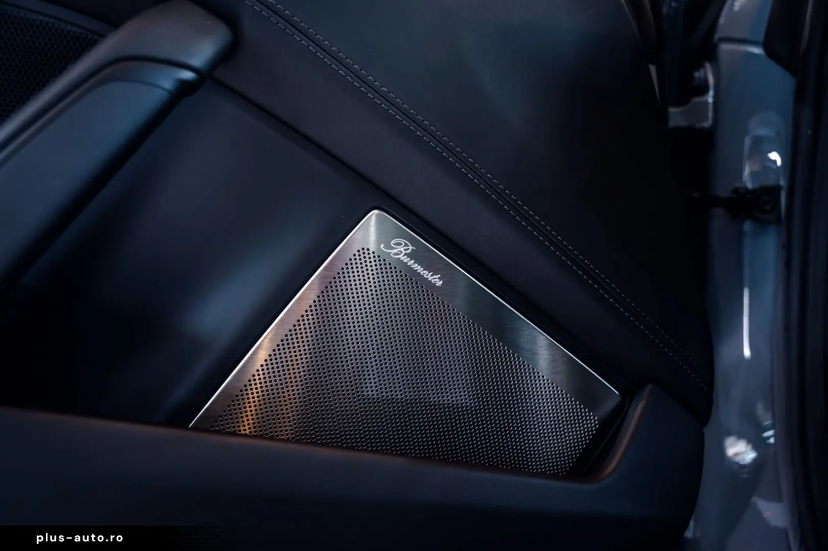 PORSCHE 992 Turbo S  TechArt Carbon Lift Burmester KW