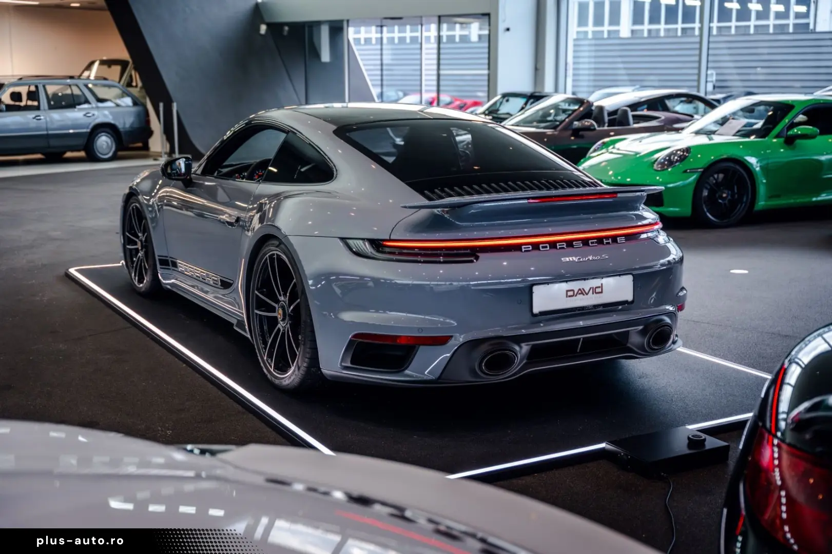 PORSCHE 992 Turbo S  TechArt Carbon Lift Burmester KW