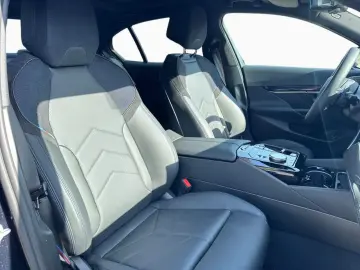 BMW 550e xDr M Sport Pro B&W Pano AHK DAPro 360