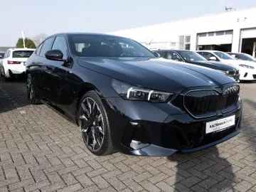 BMW 550e xDrive M-Sport Pro PANO AHK HUD 360  LED