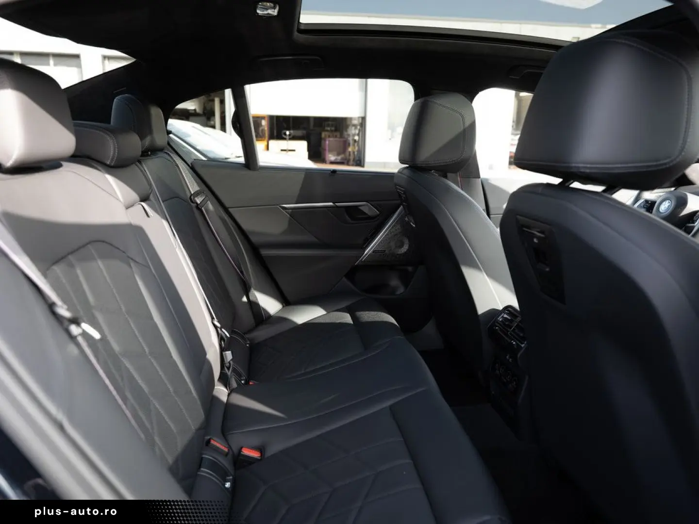 BMW 550e xDrive M-Sport Pro PANO AHK HUD 360  LED