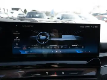 BMW 550e xDrive M-Sport Pro PANO AHK HUD 360  LED