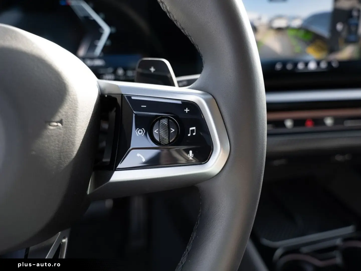 BMW 550e xDrive M-Sport Pro PANO AHK HUD 360  LED